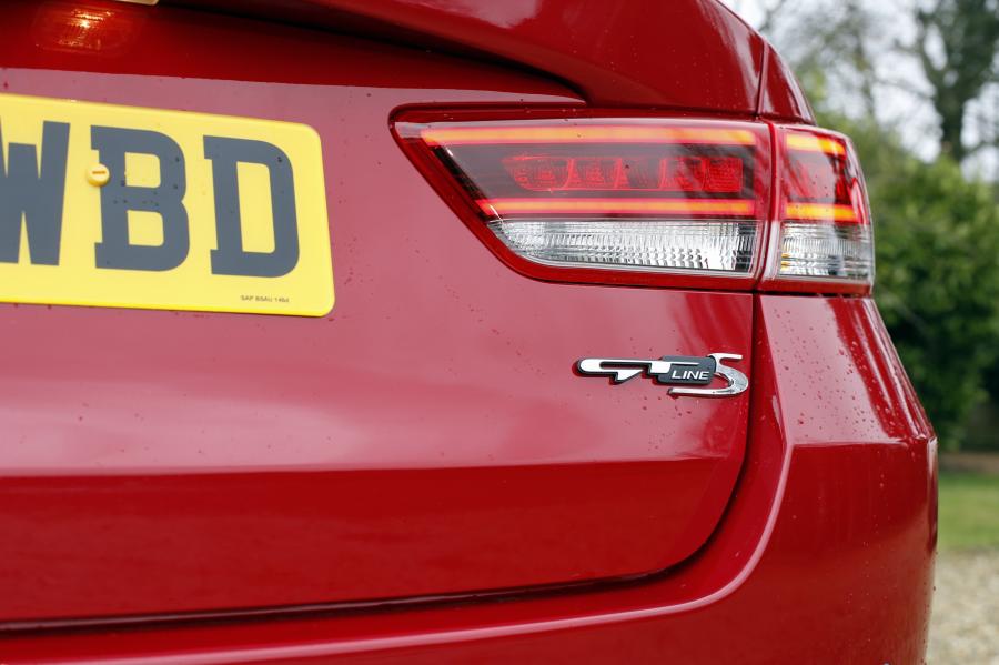 Детали экстерьера Kia Optima GT Line S 2017 года  (UK) (фото 7 из 20)